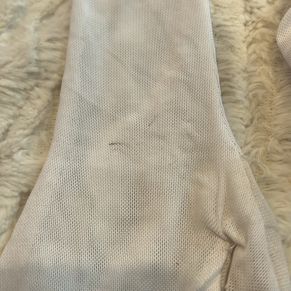 Dolls Kill Darker WAVS Mesh White Ruched Gloves & leg sleeve w/chain - Picture 11 of 12